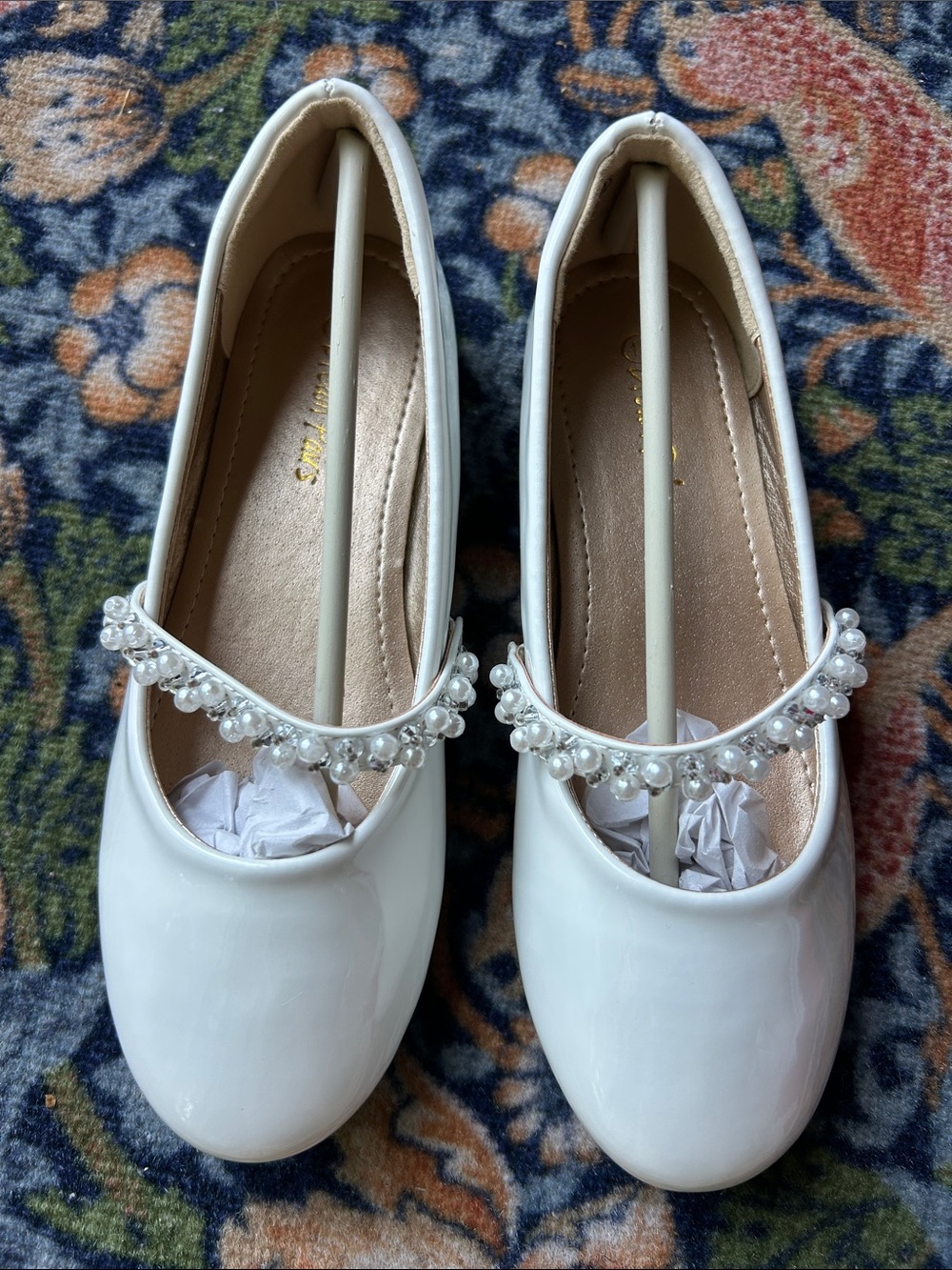 Dream Pairs White Pearl Strap Girls Dress Shoes